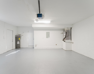 665 Jeffery Street - Photo Thumbnail 19