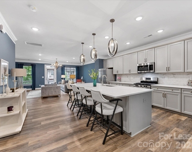 2314 Creekmere Lane - Photo Thumbnail 11