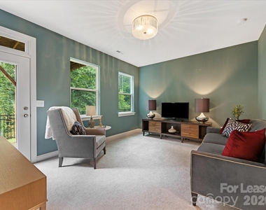 2314 Creekmere Lane - Photo Thumbnail 3