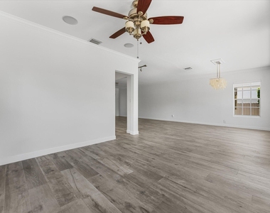 8934 Emerson Avenue - Photo Thumbnail 9