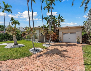 8934 Emerson Avenue - Photo Thumbnail 2
