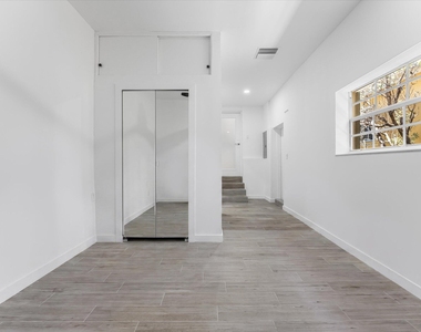 8934 Emerson Avenue - Photo Thumbnail 18