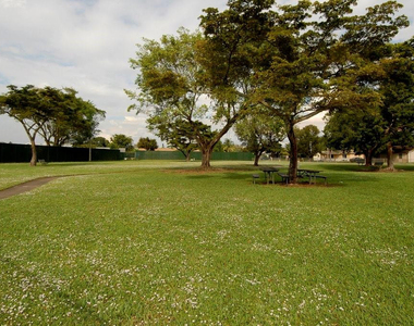 971 Sw 83rd Avenue - Photo Thumbnail 17