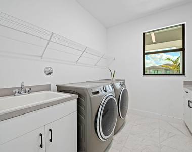 8599 Tower Bridge Court - Photo Thumbnail 24