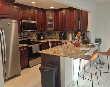4137 Nw 88th Avenue - Photo Thumbnail 1