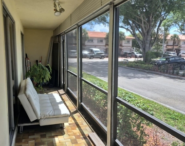 4137 Nw 88th Avenue - Photo Thumbnail 5