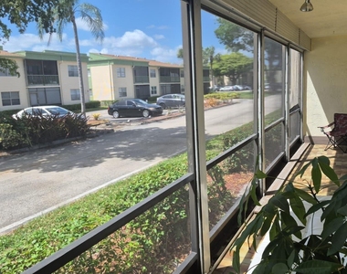 4137 Nw 88th Avenue - Photo Thumbnail 4