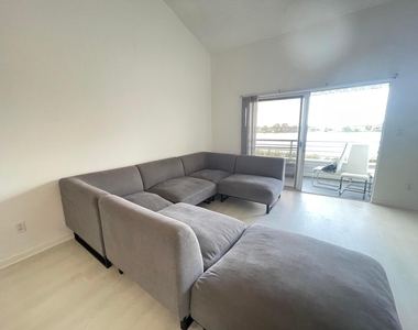3445 Nw 44th Street - Photo Thumbnail 4