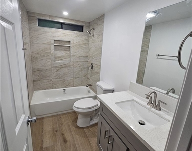 1455 W Stoneridge Court - Photo Thumbnail 8