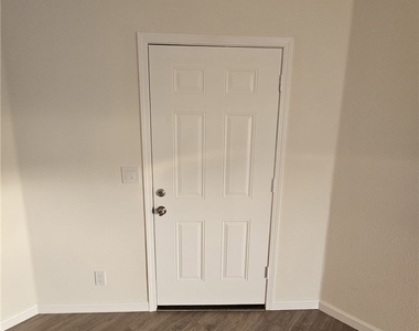 1455 W Stoneridge Court - Photo Thumbnail 3
