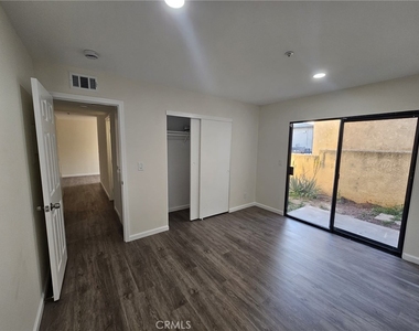 1455 W Stoneridge Court - Photo Thumbnail 1