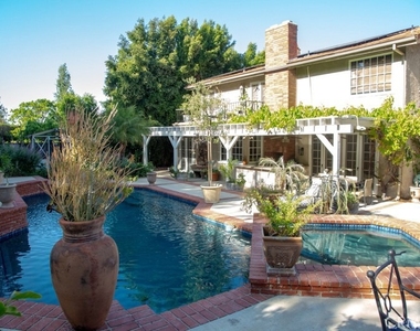4511 Dulcinea Court - Photo Thumbnail 13