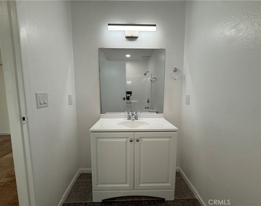 221 W Elm Avenue - Photo Thumbnail 23