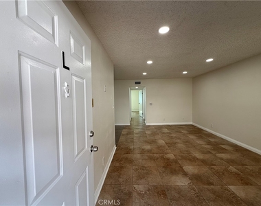 221 W Elm Avenue - Photo Thumbnail 25