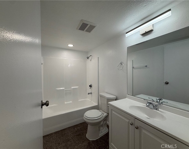 221 W Elm Avenue - Photo Thumbnail 20