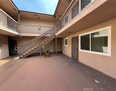 221 W Elm Avenue - Photo Thumbnail 28
