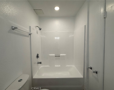 221 W Elm Avenue - Photo Thumbnail 22