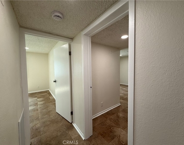221 W Elm Avenue - Photo Thumbnail 8