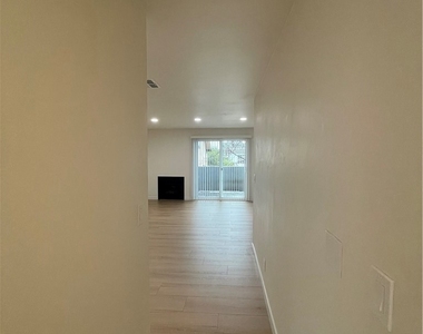 14249 Friar Street - Photo Thumbnail 6