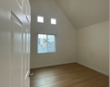 14249 Friar Street - Photo Thumbnail 9