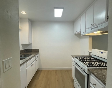 14249 Friar Street - Photo Thumbnail 4