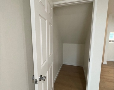 14249 Friar Street - Photo Thumbnail 11