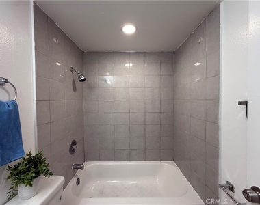11839 Burbank Boulevard - Photo Thumbnail 10