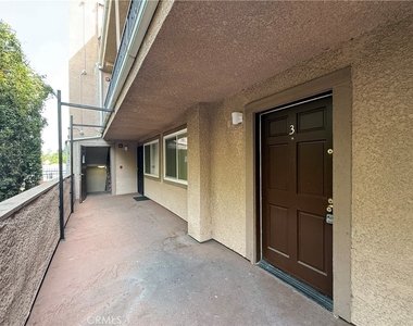 11839 Burbank Boulevard - Photo Thumbnail 26