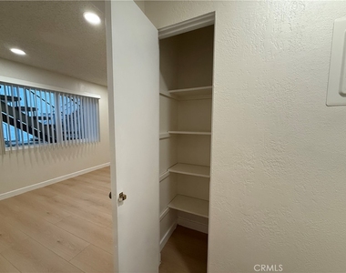 4636 Laurel Canyon Boulevard - Photo Thumbnail 10