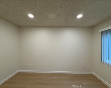 4636 Laurel Canyon Boulevard - Photo Thumbnail 22