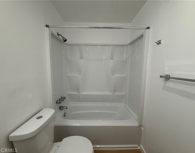 4636 Laurel Canyon Boulevard - Photo Thumbnail 16