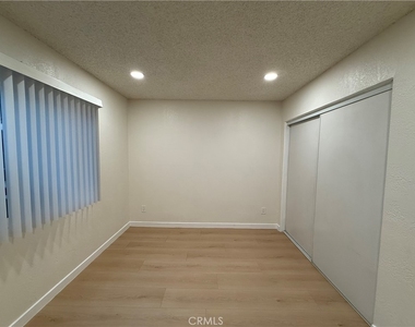 4636 Laurel Canyon Boulevard - Photo Thumbnail 13