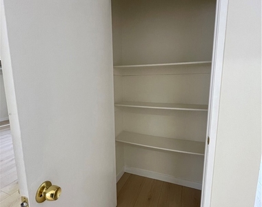 11459 Collins Street - Photo Thumbnail 6