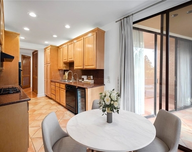 750 S Bundy Drive - Photo Thumbnail 6