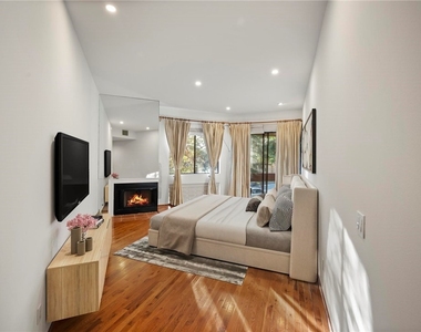750 S Bundy Drive - Photo Thumbnail 10
