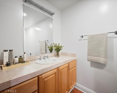 750 S Bundy Drive - Photo Thumbnail 8