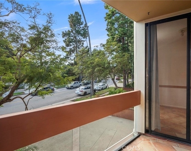 750 S Bundy Drive - Photo Thumbnail 12