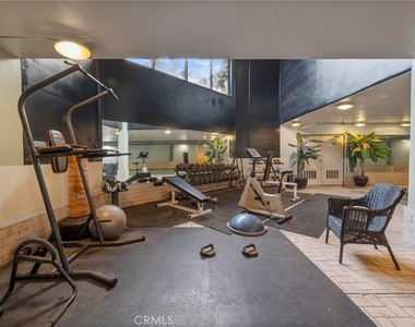 750 S Bundy Drive - Photo Thumbnail 22