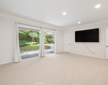 3969 Longridge - Photo Thumbnail 14