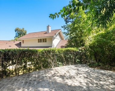 3969 Longridge - Photo Thumbnail 32