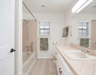 3969 Longridge - Photo Thumbnail 29