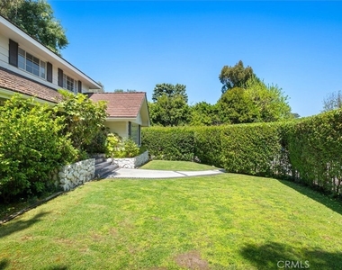 3969 Longridge - Photo Thumbnail 2