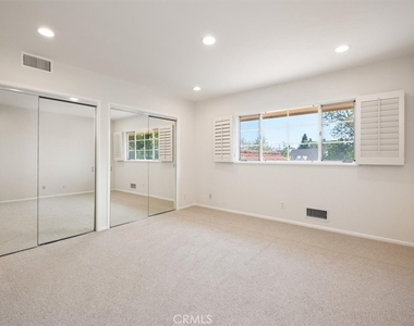 3969 Longridge - Photo Thumbnail 20