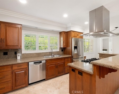 3969 Longridge - Photo Thumbnail 9