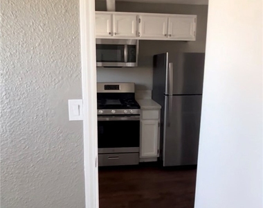 5163 Pickford Street - Photo Thumbnail 5