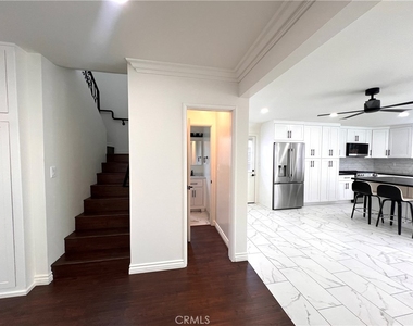 1218 19th Street - Photo Thumbnail 3