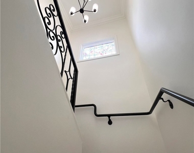 1218 19th Street - Photo Thumbnail 10