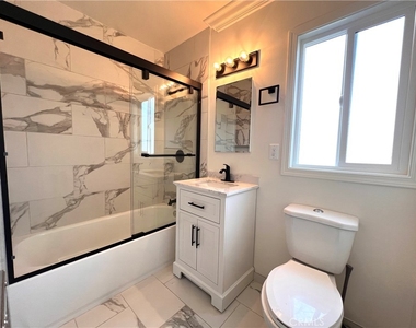 1218 19th Street - Photo Thumbnail 14