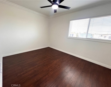 1218 19th Street - Photo Thumbnail 15