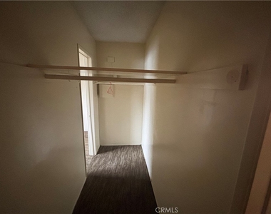 229 E 89th St - Photo Thumbnail 9